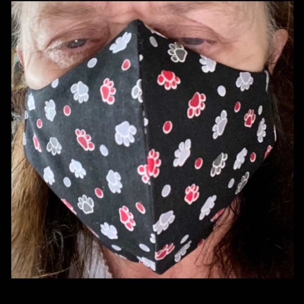NWT  Paw Print mask